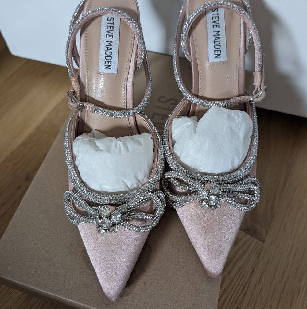 Steve Madden Champagne Pink Satin Women's Heels - Picture 3 of 9